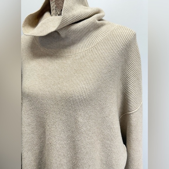 FREE PEOPLE Beige ribbed oversized turtleneck Sweater size M - Picture 5 of 12